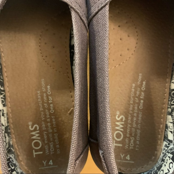 SOLD Toms Ash Grey Alpargatas - Picture 6 of 6